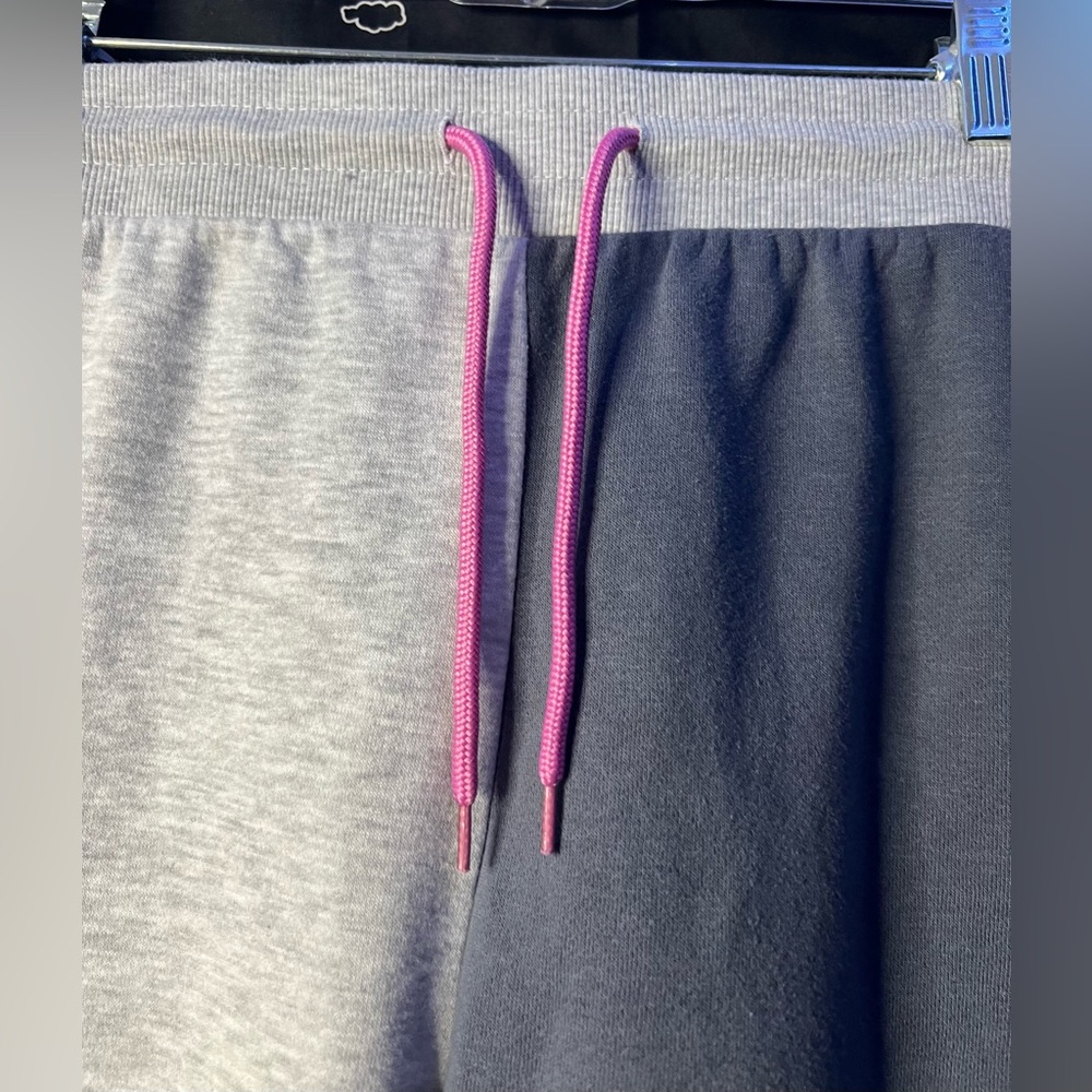 MTV Sweat Pants - Picture 4 of 5